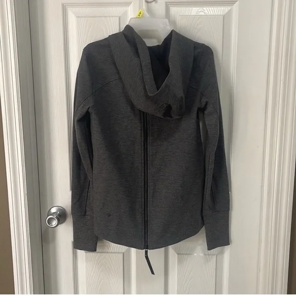 Lululemon City Trek Jacket in Heathered Black Size 4 - Picture 8 of 9